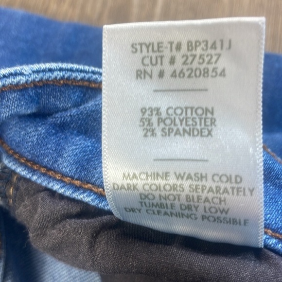 Just Black Women’s The Sunday Straight Distressed Jeans, size 24 - Picture 12 of 12